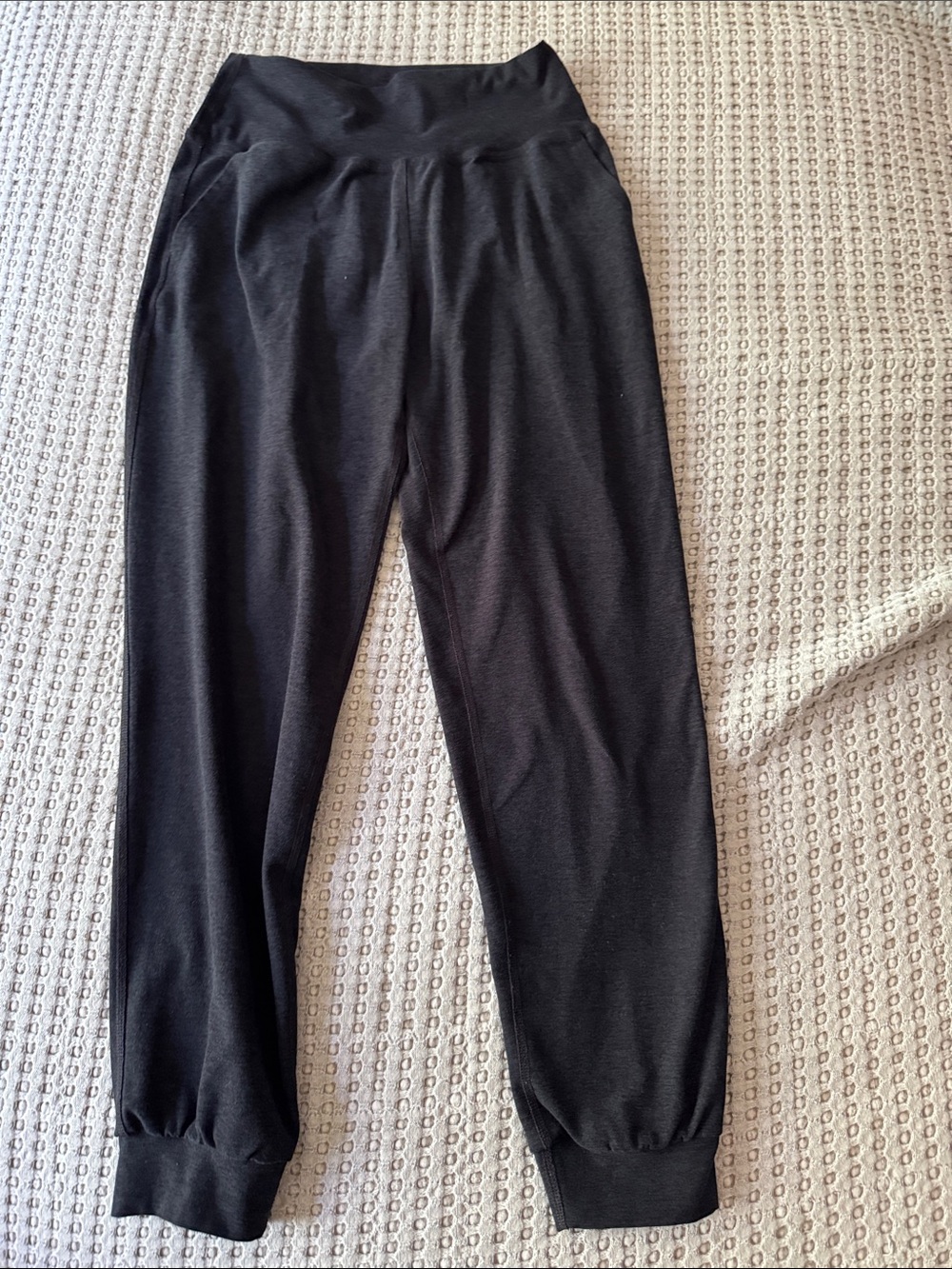 Beyond Yoga Jogger Pants - size small